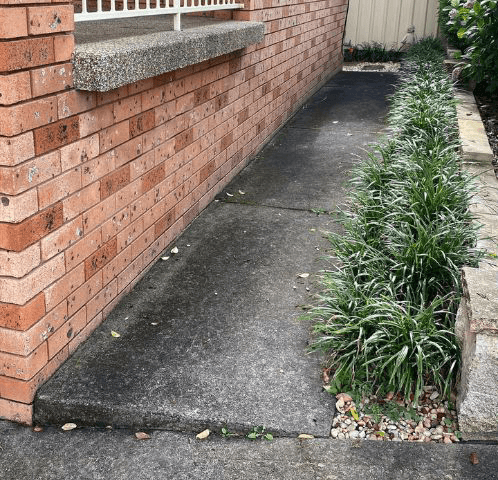 Prilaz prije čišćenja s tamnim naslagama i vidljivom zaprljanošću