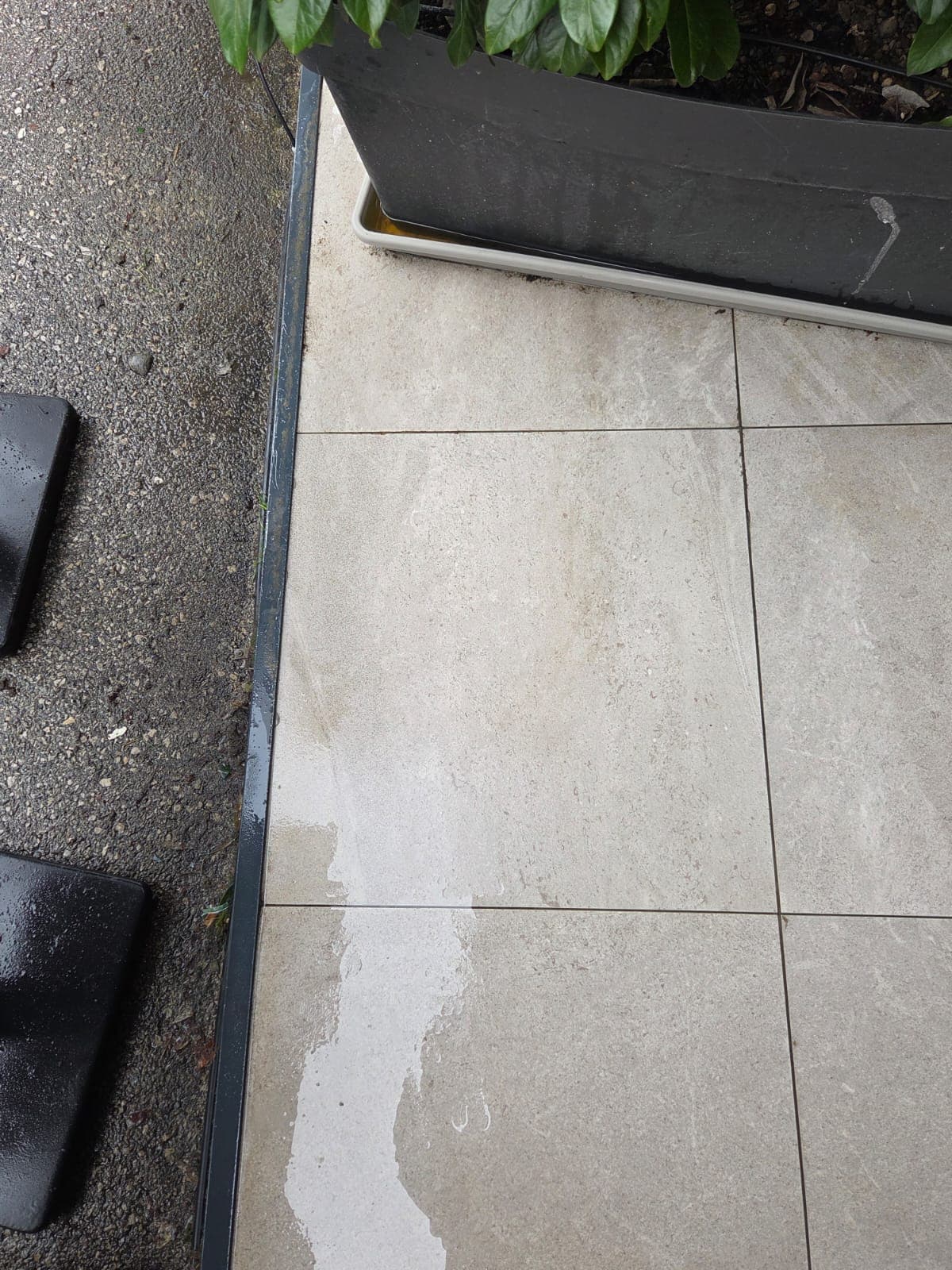 Vanjska terasa nakon profesionalnog pranja i uklanjanja naslaga